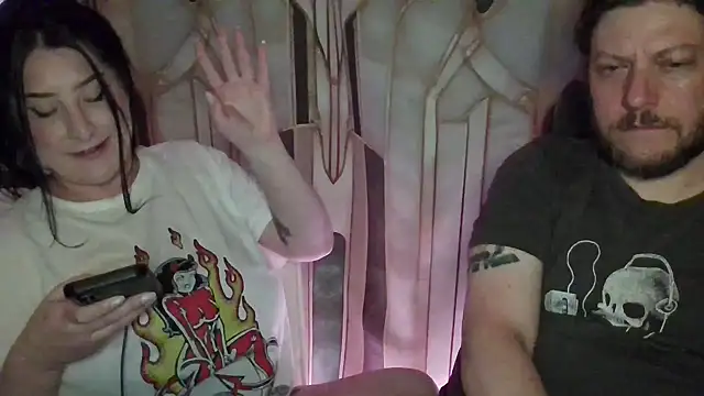 Snapshot of 2feral chatting on May 10, 2026, 1:05 pm 2feral online show from May 10, 2026, 1:05 pm