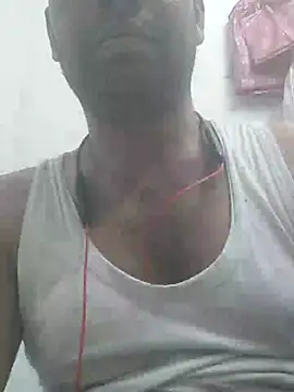 sevanty77 online show from August 3, 2026, 5:27 pm