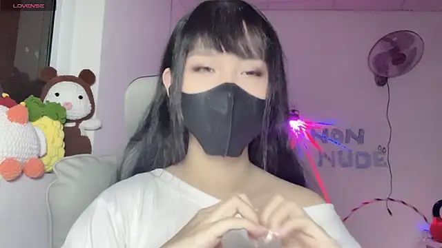 Snapshot of Tieu-May chatting on July 5, 2026, 9:44 pm Tieu-May online show from July 5, 2026, 9:44 pm