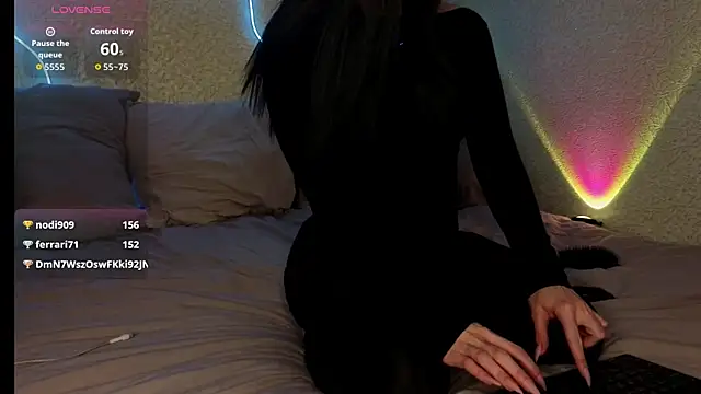 ValeryAlfie online show from April 16, 2026, 9:39 pm