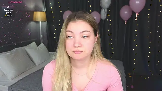 Angel  Grace online show from April 3, 2026, 12:52 am