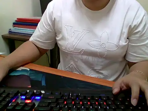 Sarah no land online show from April 15, 2026, 2:18 am