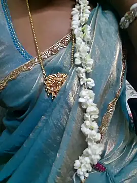 Snapshot of tamil-Diya90 chatting on April 10, 2026, 7:51 pm tamil-Diya90 online show from April 10, 2026, 7:51 pm