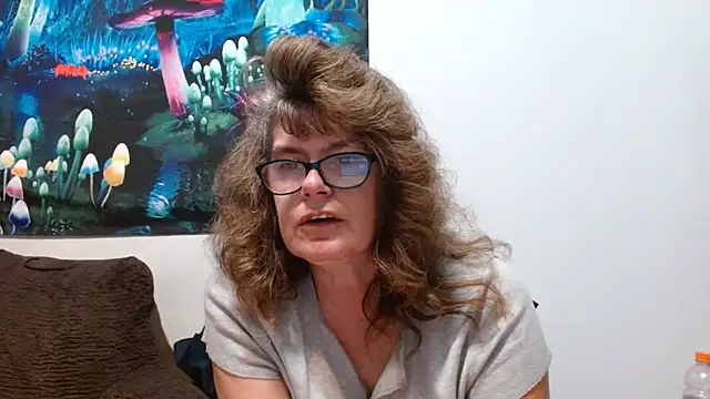 ladylavende3 online show from September 17, 2025, 2:30 pm