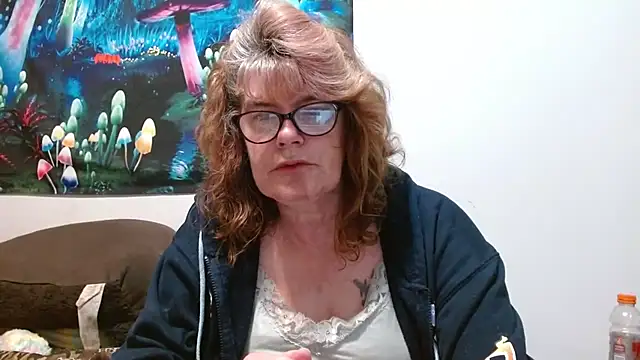 ladylavende3 online show from February 11, 2026, 6:51 am