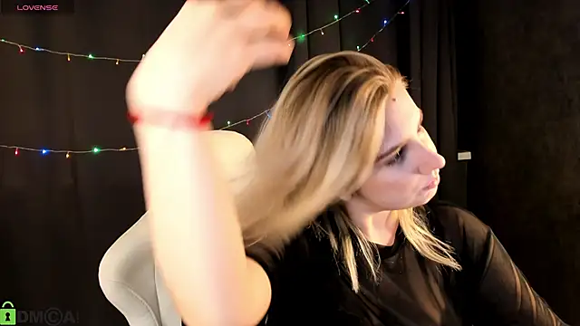 SoftLana online show from January 8, 2026, 4:04 am