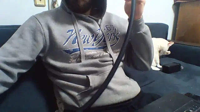 Snapshot of KaelNox chatting on May 5, 2026, 3:31 pm KaelNox online show from May 5, 2026, 3:31 pm