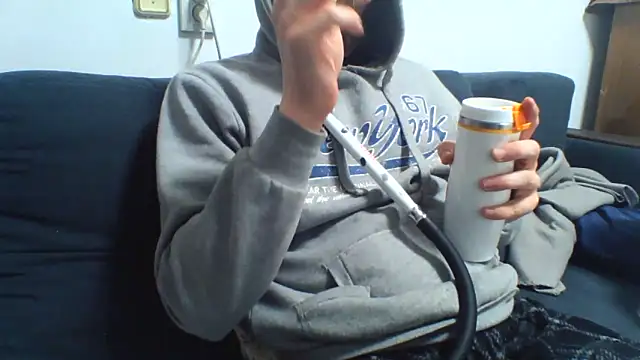 Snapshot of KaelNox chatting on May 6, 2026, 7:19 pm KaelNox online show from May 6, 2026, 7:19 pm
