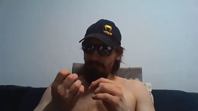 Snapshot of KaelNox chatting on June 19, 2026, 8:23 pm KaelNox online show from June 19, 2026, 8:23 pm