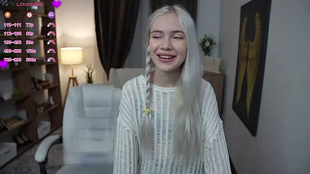 KristalCrowner online show from March 11, 2026, 7:20 pm