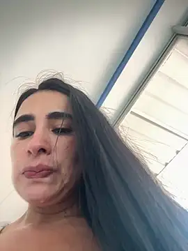 RoseOnYou online show from April 7, 2026, 7:47 pm