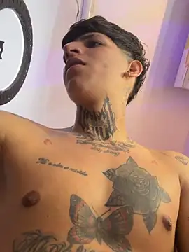 Snapshot of Sam_sexy_35 chatting on February 5, 2026, 12:15 am Sam sexy 35 online show from February 5, 2026, 12:15 am