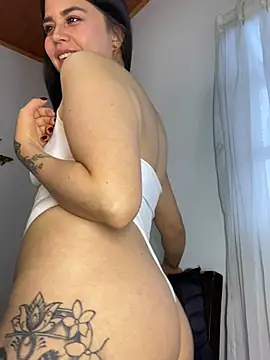 sophyy white online show from May 18, 2026, 10:48 pm