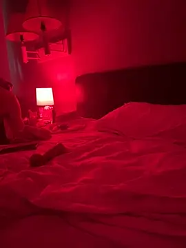 Snapshot of cloudyplay661 chatting on February 13, 2026, 8:16 pm cloudyplay661 online show from February 13, 2026, 8:16 pm