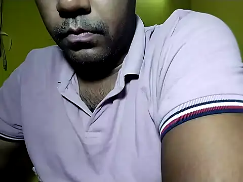 Snapshot of Lucky___05 chatting on May 21, 2026, 4:30 am Lucky 05 online show from May 21, 2026, 4:30 am