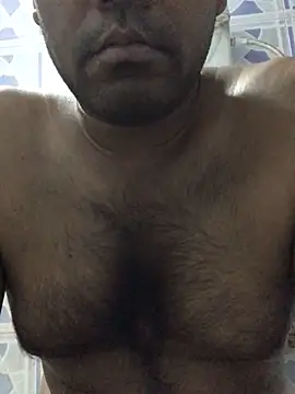 Snapshot of Lucky___05 chatting on May 27, 2026, 5:43 pm Lucky 05 online show from May 27, 2026, 5:43 pm