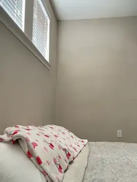 Snapshot of Angeliccreamyrican chatting on February 12, 2026, 8:04 pm Angeliccreamyrican online show from February 12, 2026, 8:04 pm