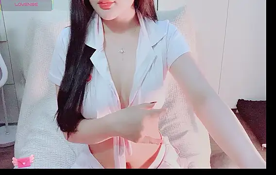 Snapshot of Junnatalie__ chatting on January 13, 2026, 7:30 pm Junnatalie online show from January 13, 2026, 7:30 pm