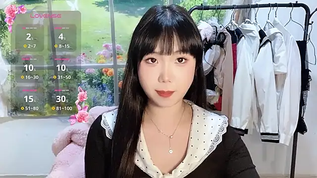 xiaoguai99 online show from March 28, 2026, 1:11 pm