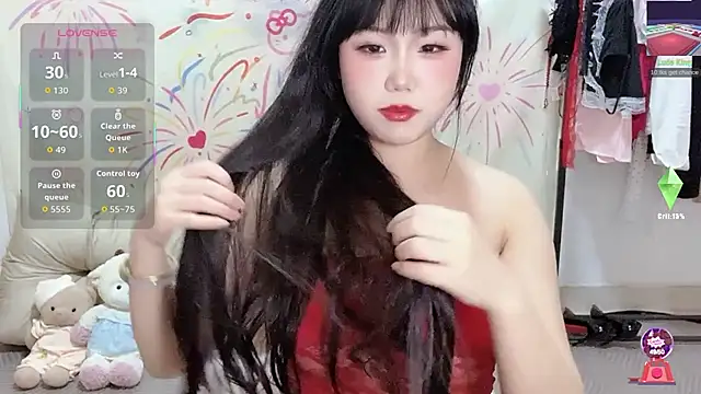 xiaoguai99 online show from April 7, 2026, 1:00 pm