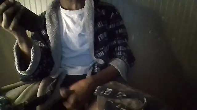 Snapshot of Quuwavve chatting on February 8, 2026, 10:51 am Quuwavve online show from February 8, 2026, 10:51 am