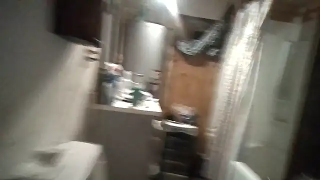 Quuwavve online show from March 5, 2026, 3:57 am