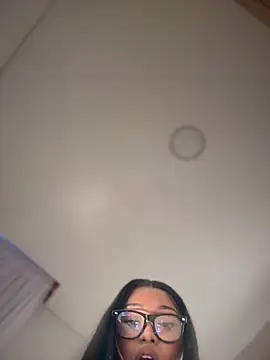 Snapshot of Soler_magnet chatting on February 19, 2026, 7:54 pm Soler magnet online show from February 19, 2026, 7:54 pm