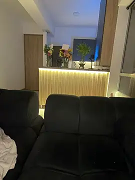 karymoron online show from March 11, 2026, 5:02 am