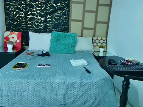 Snapshot of MelodyRouse chatting on February 26, 2026, 2:05 pm MelodyRouse online show from February 26, 2026, 2:05 pm