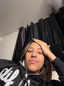 vicky bass  online show from June 16, 2026, 2:58 am