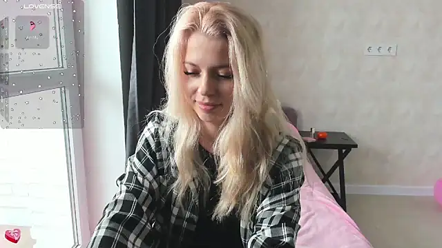 Snapshot of MinionFriend chatting on February 15, 2026, 11:41 am MinionFriend online show from February 15, 2026, 11:41 am