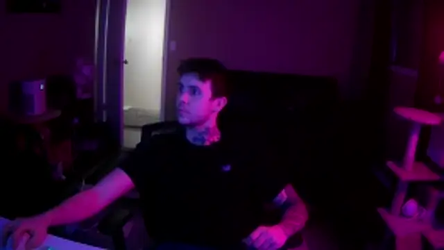 skateboardskate online show from January 7, 2026, 1:19 am