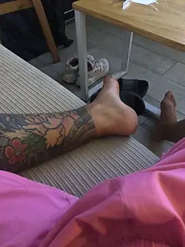 psilocibina22 online show from February 17, 2026, 4:09 am