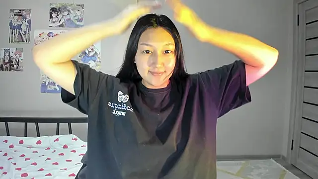 yunami  chan online show from February 6, 2026, 12:30 pm