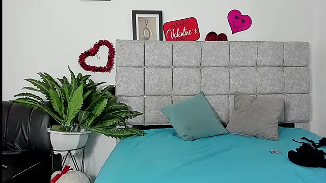 hazel slim online show from February 20, 2026, 2:17 pm