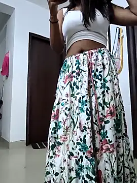 Snapshot of hina_001 chatting on May 24, 2026, 8:36 pm hina 001 online show from May 24, 2026, 8:36 pm