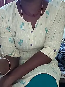 Snapshot of Meena_Meenakshi chatting on February 6, 2026, 8:40 am Meena Meenakshi online show from February 6, 2026, 8:40 am