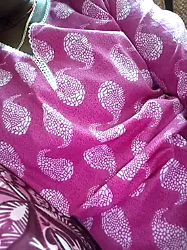 Snapshot of Meena_Meenakshi chatting on February 8, 2026, 5:49 pm Meena Meenakshi online show from February 8, 2026, 5:49 pm