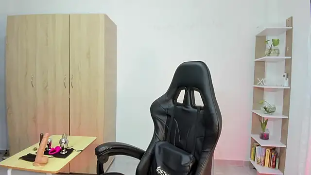 celestes777 online show from January 6, 2026, 7:50 pm