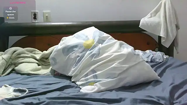 diosa cristal  online show from March 21, 2026, 4:06 am