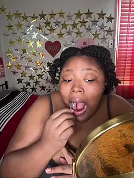 Snapshot of Chocolatebunnyxx96 chatting on February 13, 2026, 4:58 pm Chocolatebunnyxx96 online show from February 13, 2026, 4:58 pm