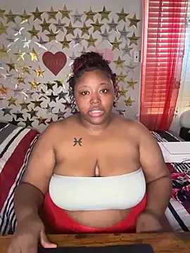 Snapshot of Chocolatebunnyxx96 chatting on February 16, 2026, 5:31 pm Chocolatebunnyxx96 online show from February 16, 2026, 5:31 pm