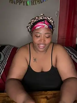 Snapshot of Chocolatebunnyxx96 chatting on February 21, 2026, 6:36 am Chocolatebunnyxx96 online show from February 21, 2026, 6:36 am