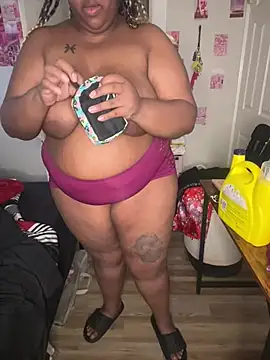 Chocolatebunnyxx96 online show from March 13, 2026, 5:08 pm