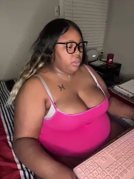 Chocolatebunnyxx96 online show from March 23, 2026, 4:05 am