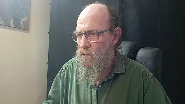 Uncle Hottie online show from April 8, 2026, 5:02 pm