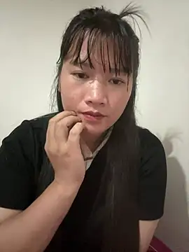 Snapshot of Suni-ii chatting on April 18, 2026, 10:41 am Suni-ii online show from April 18, 2026, 10:41 am