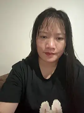 Snapshot of Suni-ii chatting on May 10, 2026, 12:43 pm Suni-ii online show from May 10, 2026, 12:43 pm