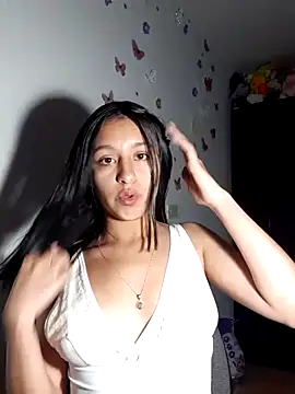 Vania-07 online show from March 17, 2026, 3:33 am