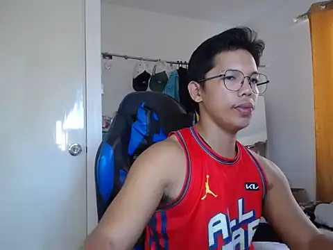 Snapshot of holly_oreo chatting on June 18, 2026, 11:53 pm holly oreo online show from June 18, 2026, 11:53 pm